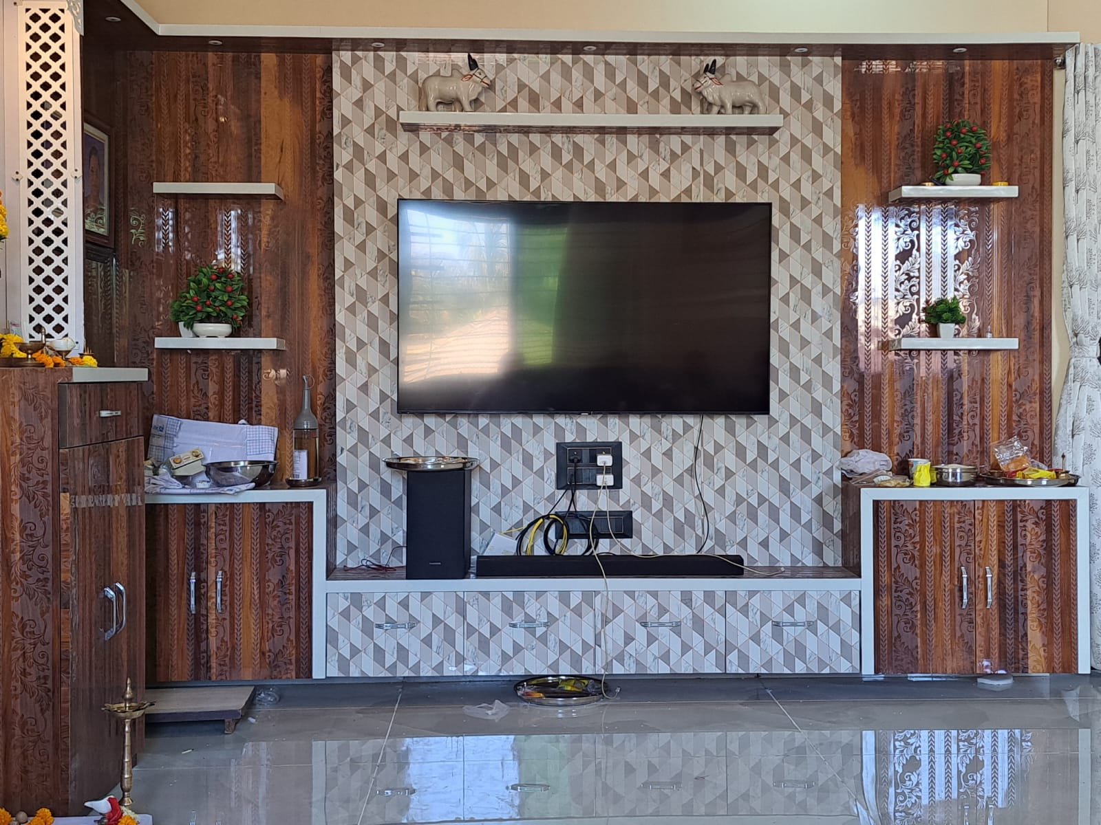 Tv Unit