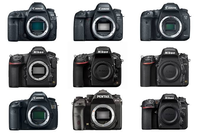 DSLR CAMERA