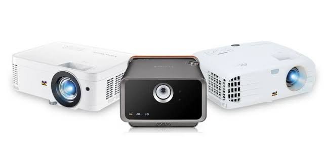PROJECTOR