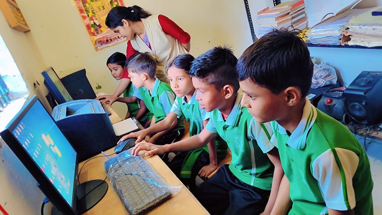 COMPUTER CLASSES