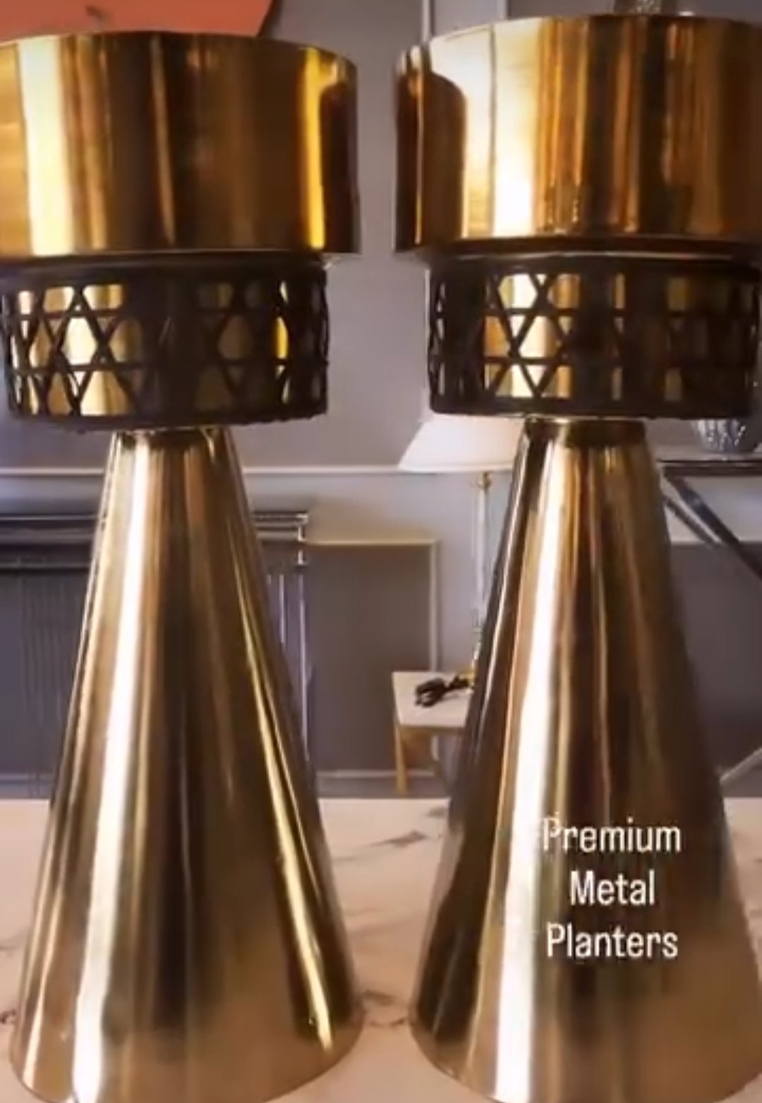 PREMIUM METAL