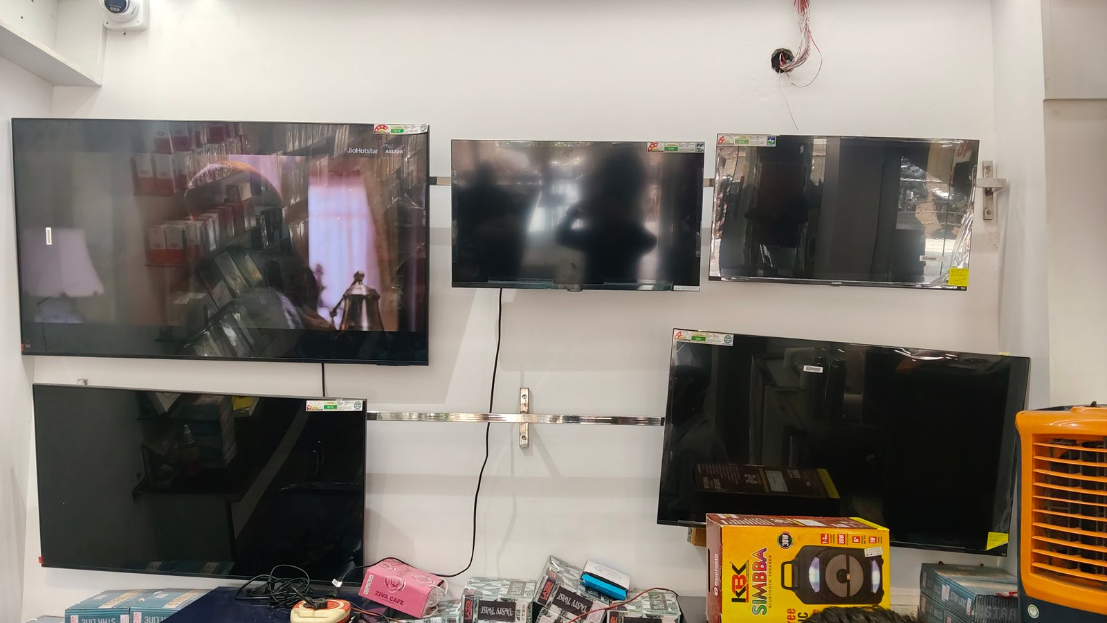 TV LED SECTION