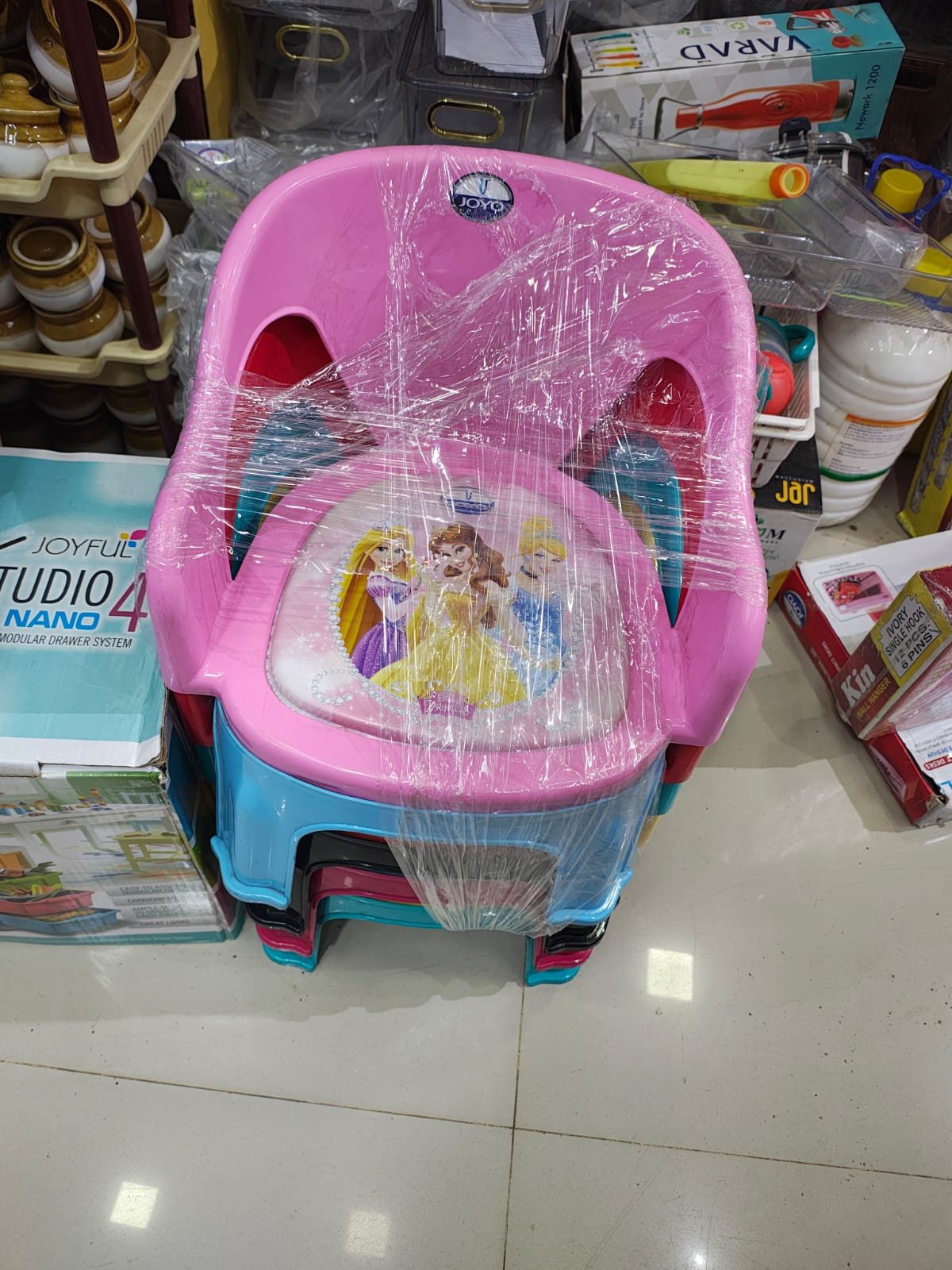 KIDZ CHAIRS