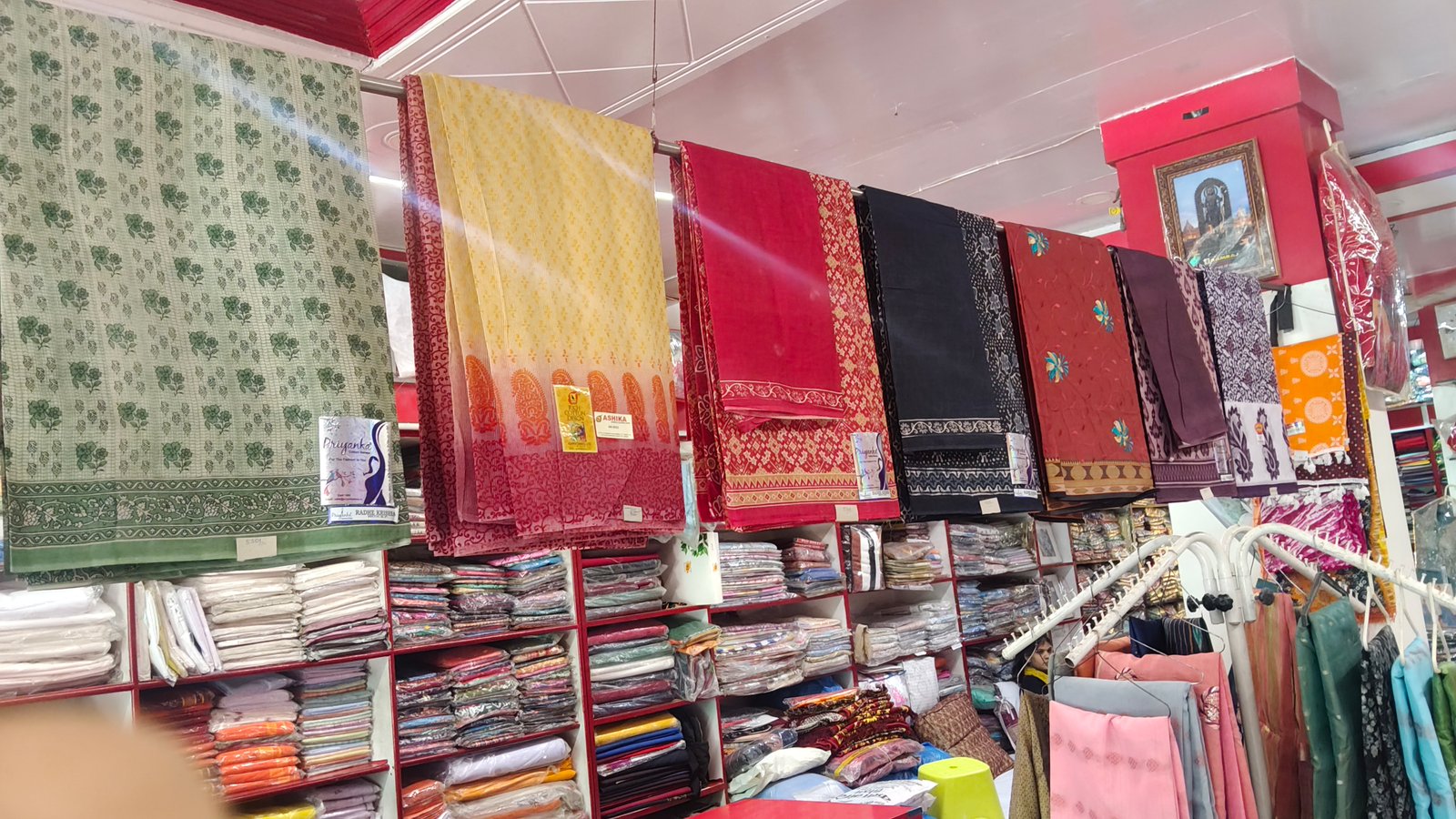 LATEST SAREE DESIGN COLLECTION