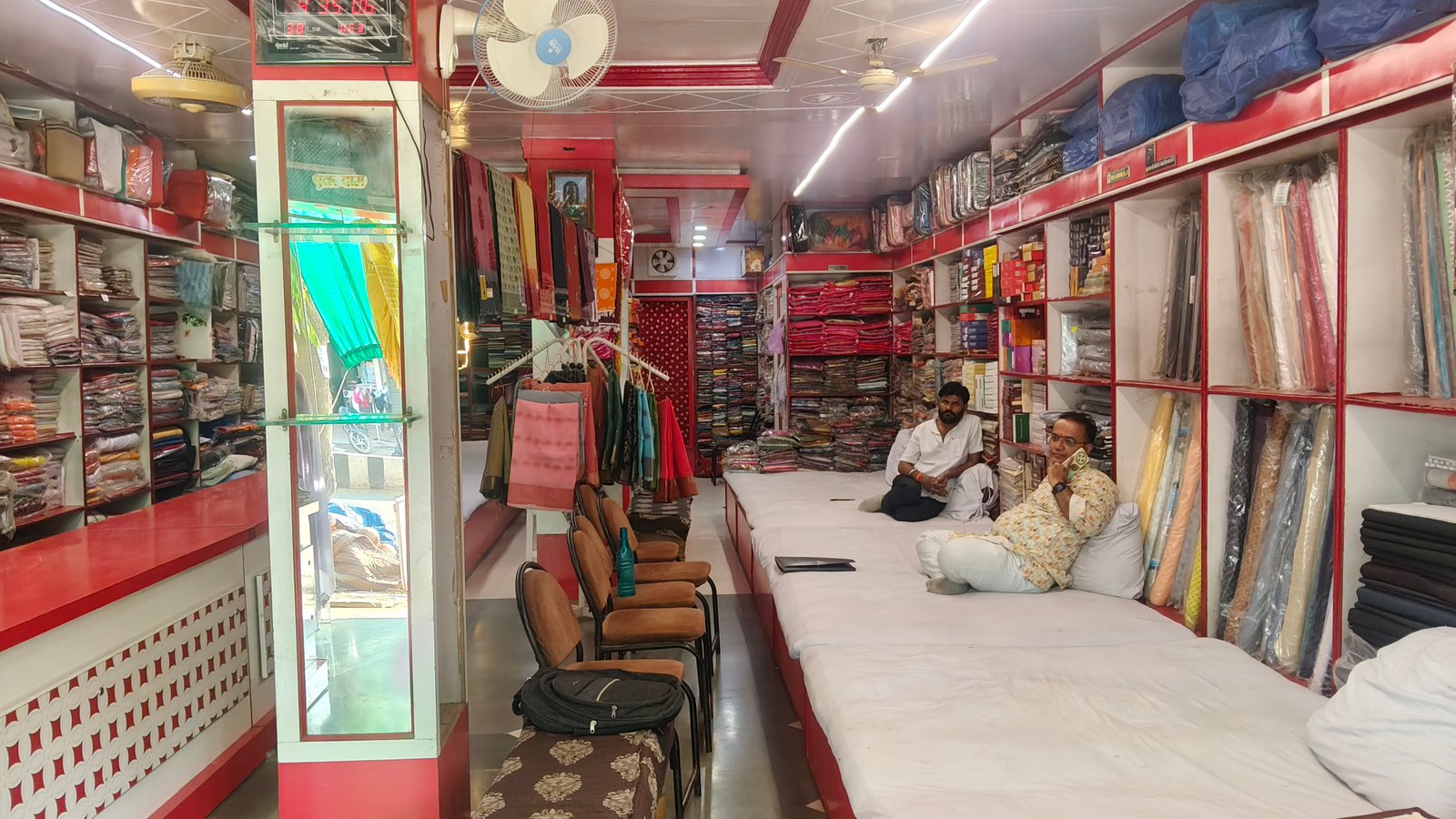 WELCOME TO KALA MANDIR SHOWROOM