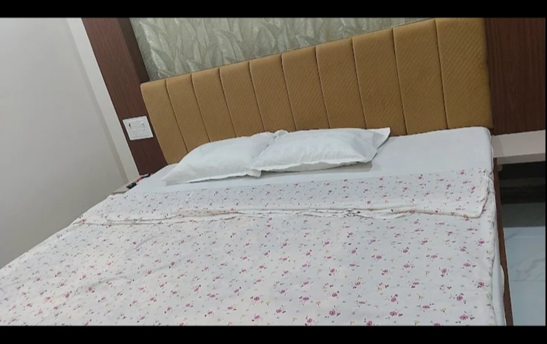 AC ROOM SERVICE