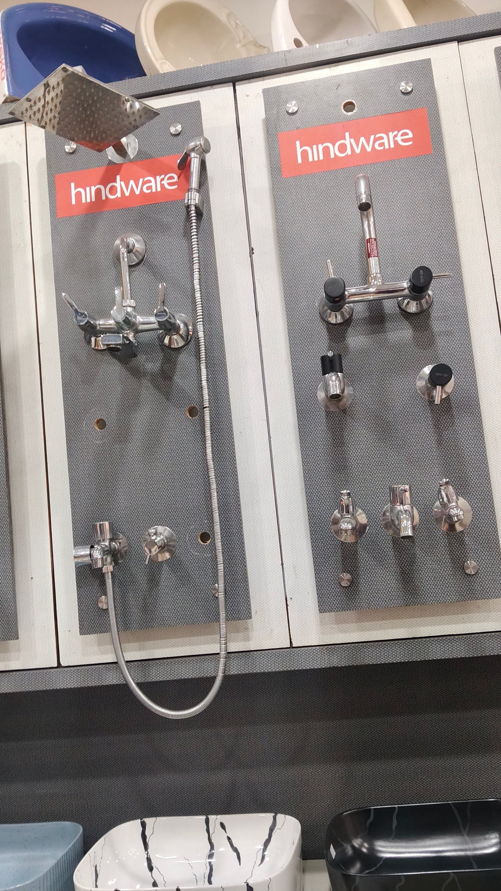 HINDWARE SHOWERS