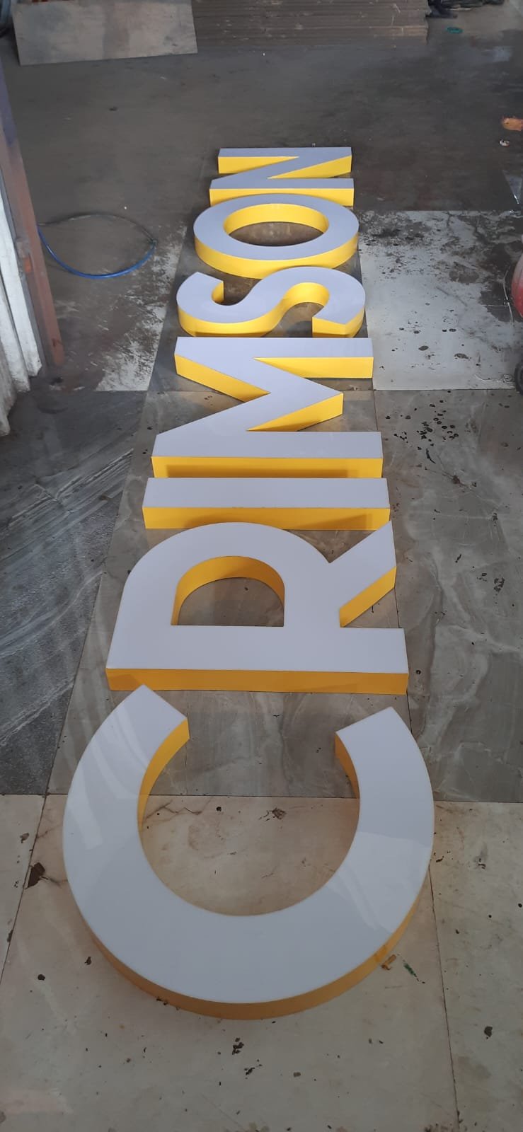 EDGELESS LETTERS